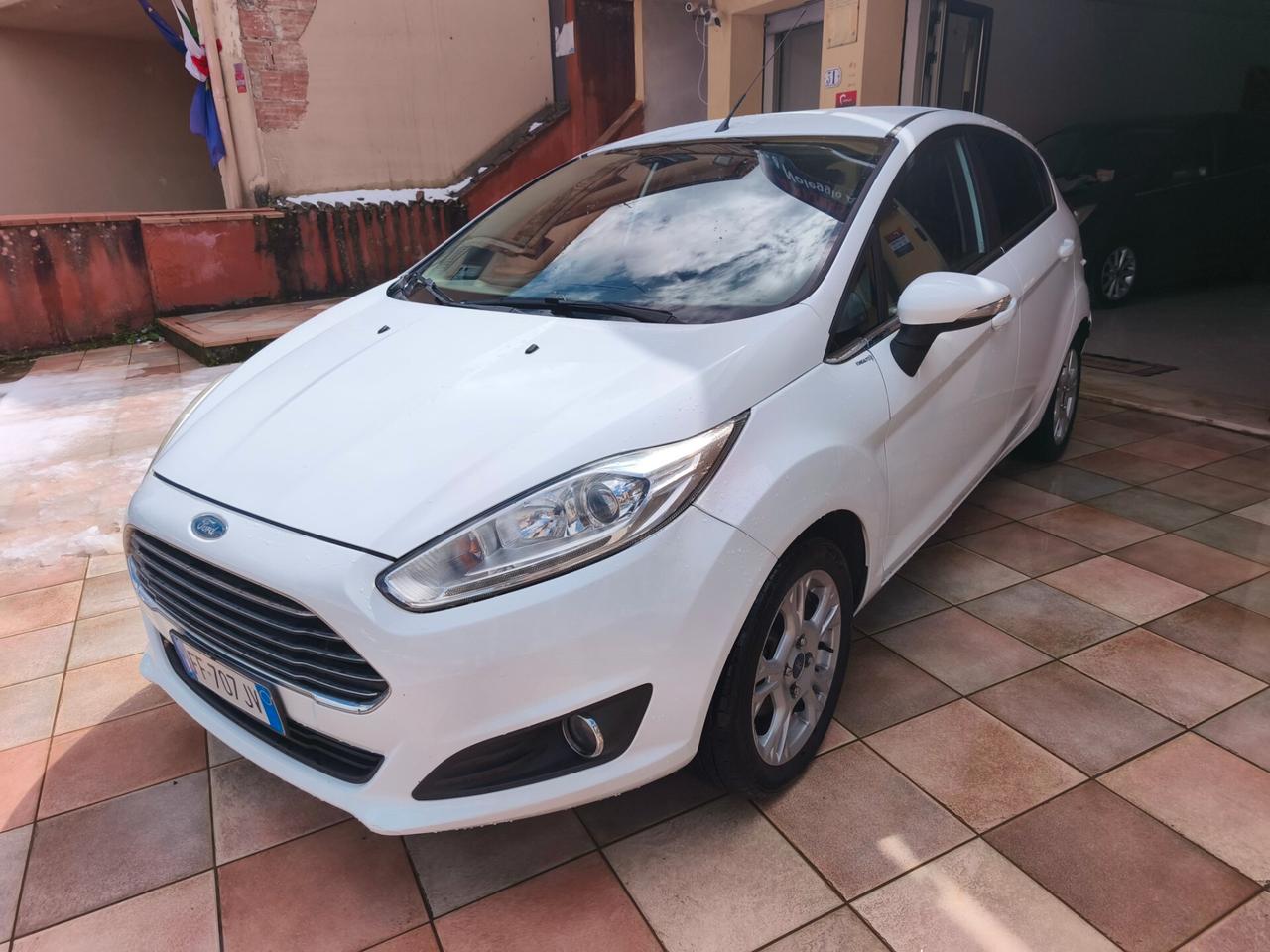 Ford Fiesta 1.5 tdci 75 CV 5 porte