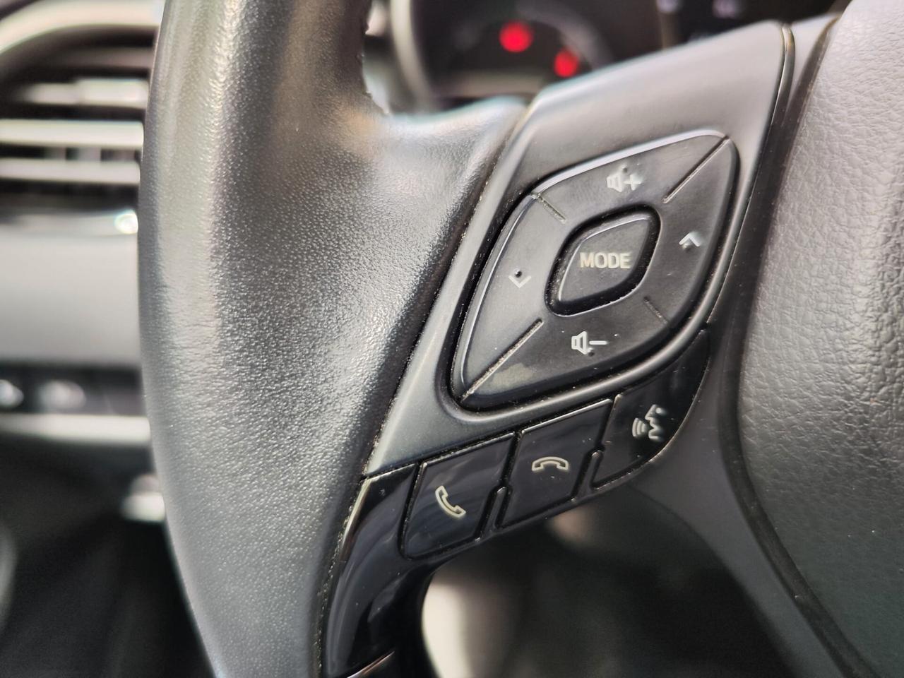 Toyota C-HR 1.8 Hybrid Business