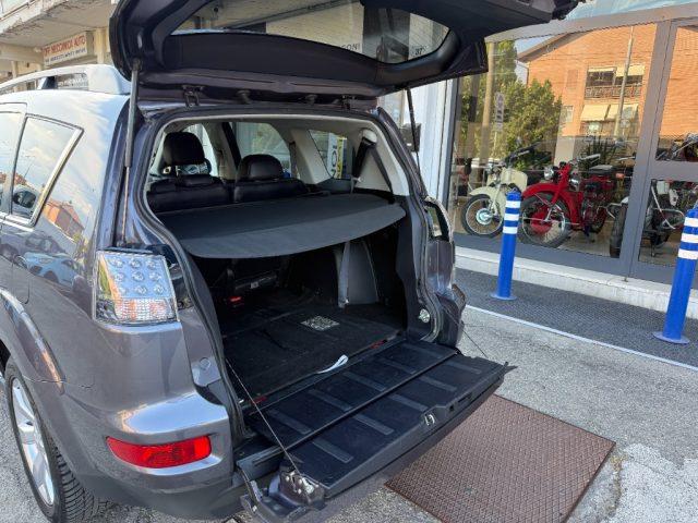 MITSUBISHI Outlander 2.2 DI-D Instyle DPF 7 p.ti UNICO PROPRIETARIO