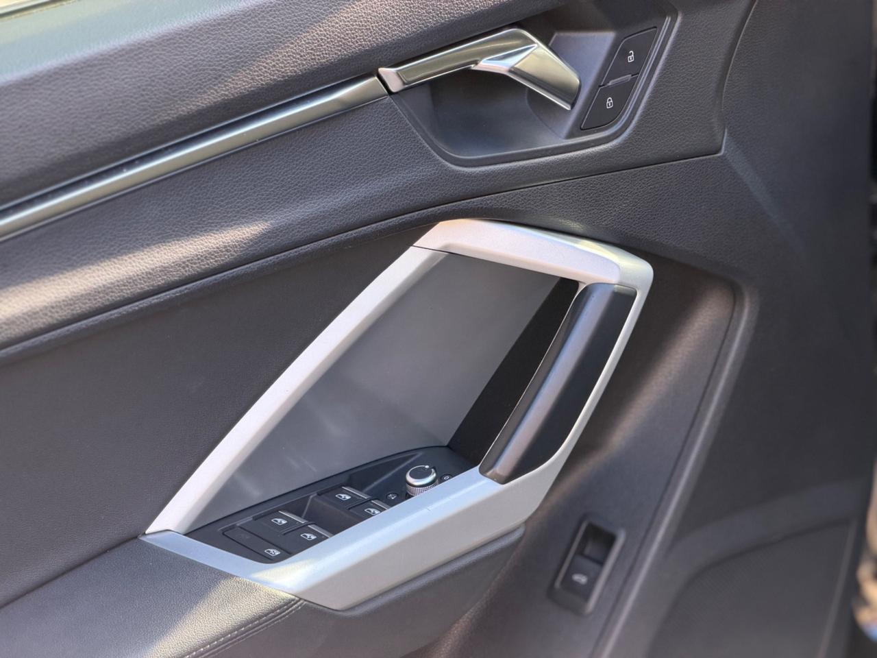 Audi Q3 35 TDI 2.0 150 CV SPORTBACK S LINE TETTO IDENTITY BLACK QUATTRO