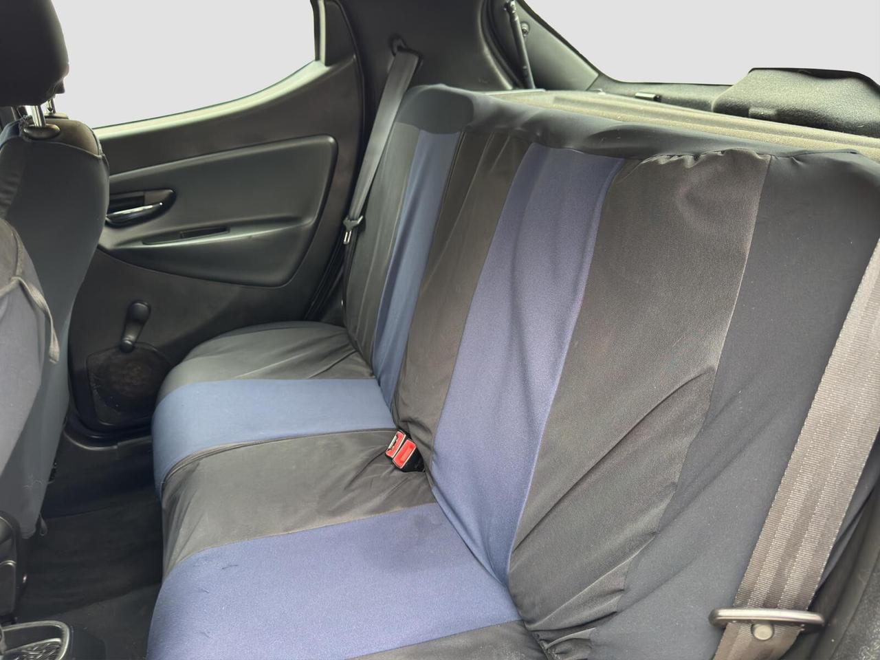 Lancia Ypsilon 1.2 69cv GPL Gold 2012