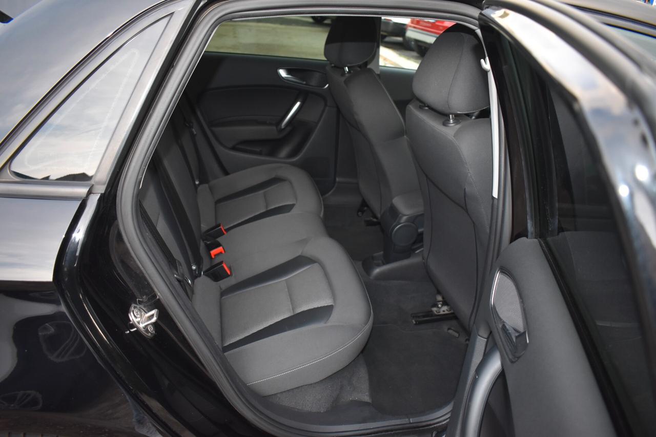 Audi A1 Sportback 1.6 tdi S-line 5p 90cv