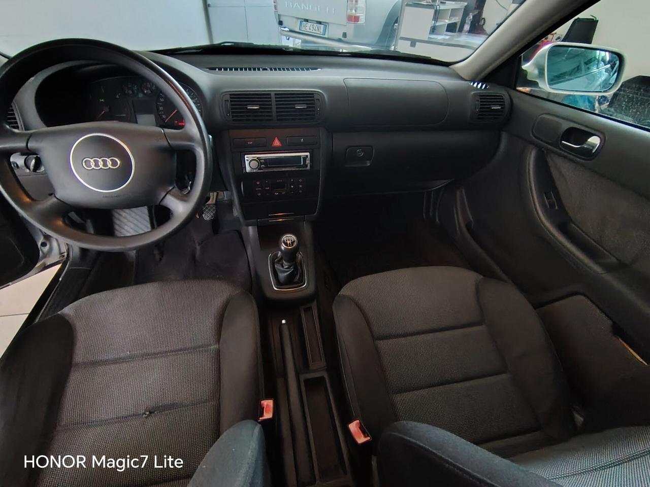 Audi A3 1.9 TDI/110 CV cat 3p. Attraction