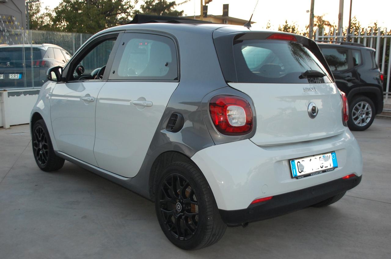 Smart forFour 1.0 Prime 71CV twinamic Cabrio Uff Italy Lega Navi