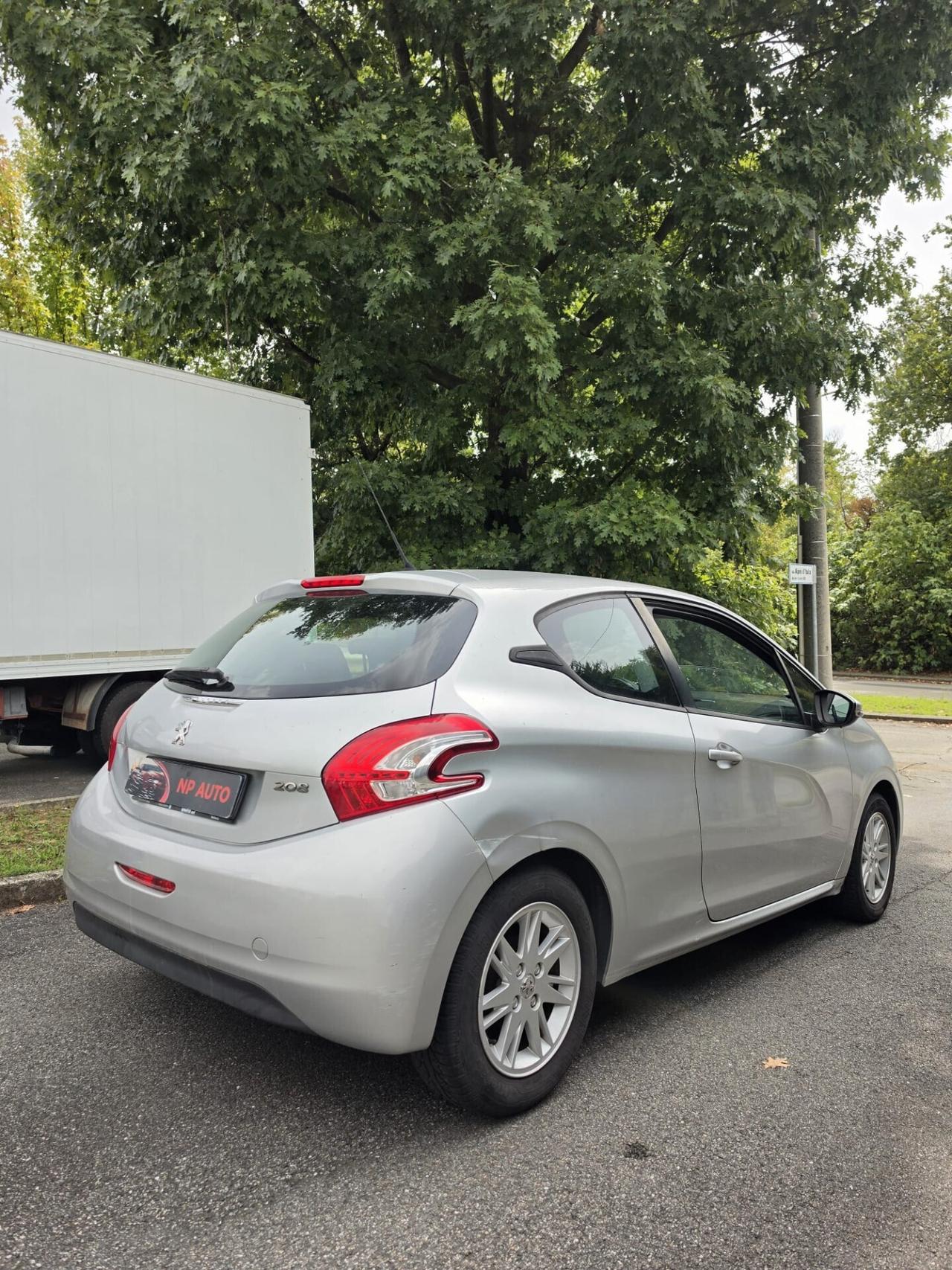 Peugeot 208 neopatentati