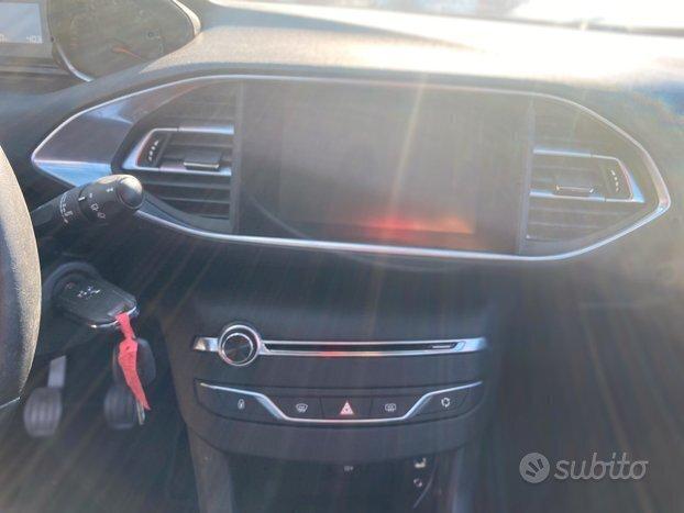 Peugeot 308 308