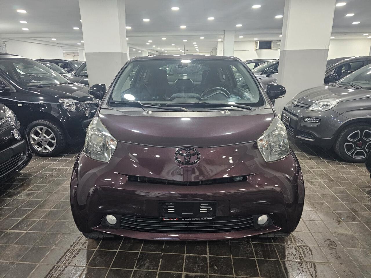 NUOVA TOYOTA iQ 1.0 VVT-i SOL 68CV BLACK LINE