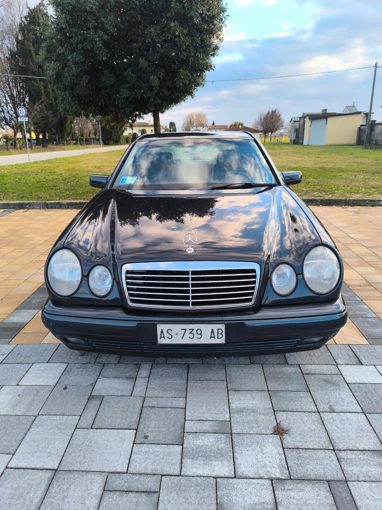 Mercedes-benz E 200 cat Avantgarde