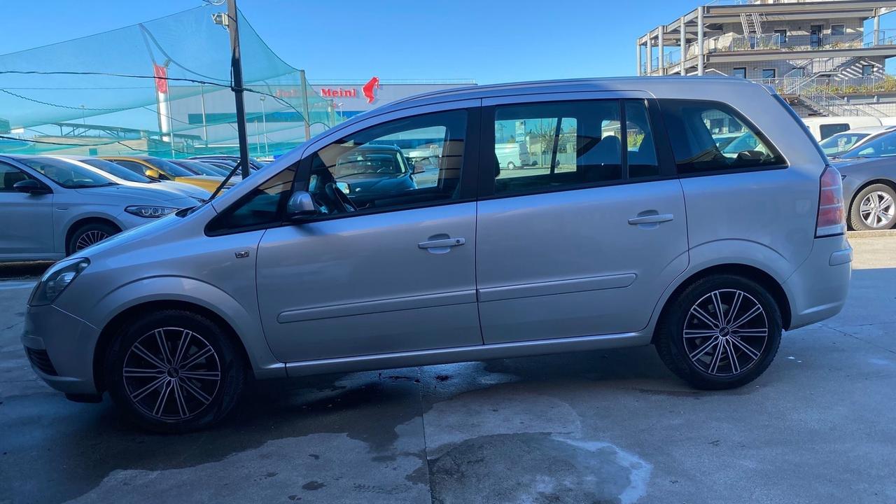 Opel Zafira 1.8 16V VVT Enjoy
