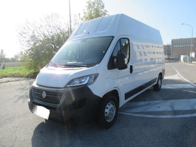 Fiat Ducato MAXI SUPERALTO con SPONDA IDRAULICA