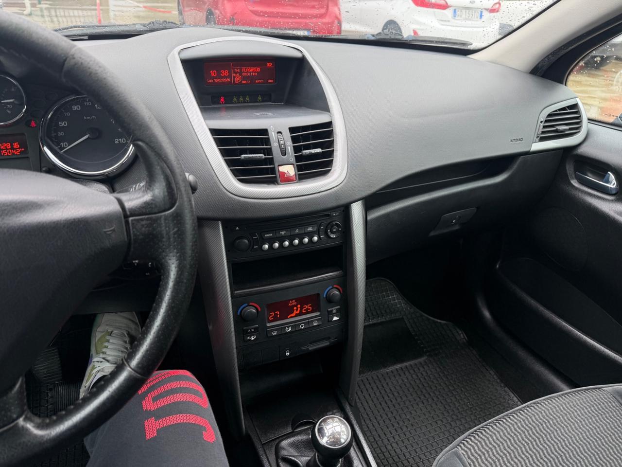 Peugeot 207 1.4 8V 75CV 5p. ONE Line