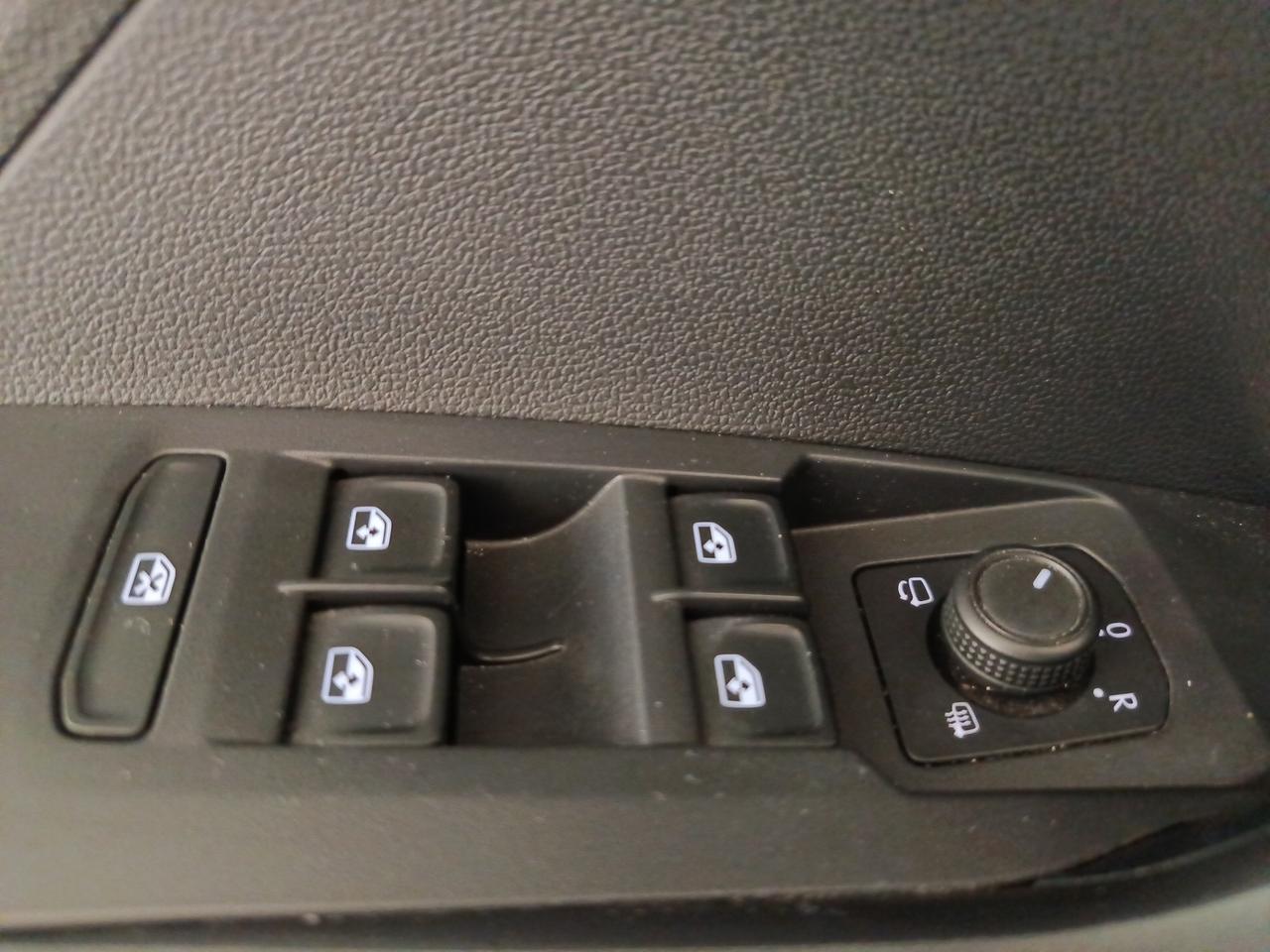 VOLKSWAGEN T-Cross - T-Cross 1.0 TSI 110 CV Style