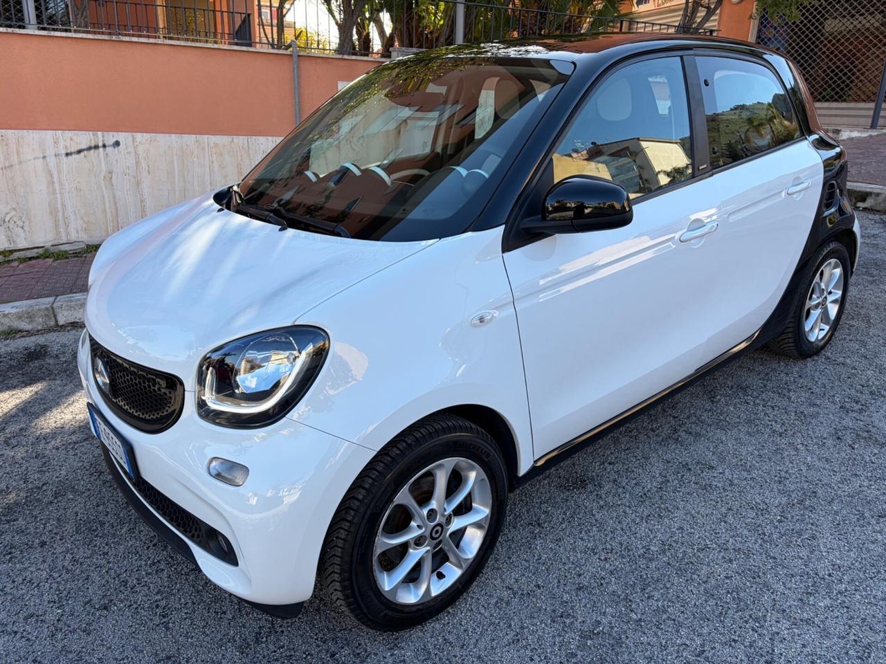 Smart ForFour 1.0 passion unico proprietario !!!