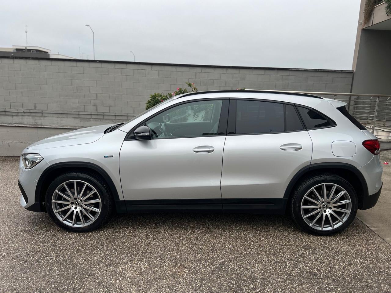 Mercedes-benz GLA 250 e phev (eq-power) Premium AMG AUTO NIGHT PERFETTA!