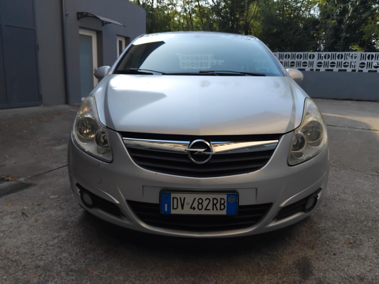 Opel Corsa 1.2 benzina