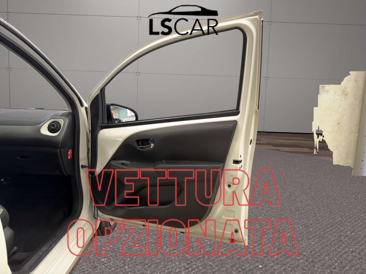 Toyota Aygo Connect 5p 1.0 x-business 72cv - Unipro - Promo Finanziamento