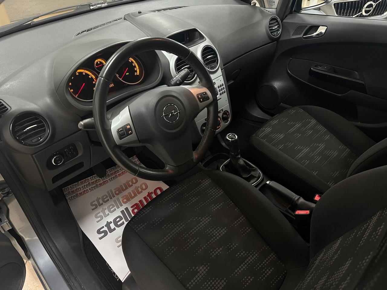 Opel Corsa 1.2 5 porte