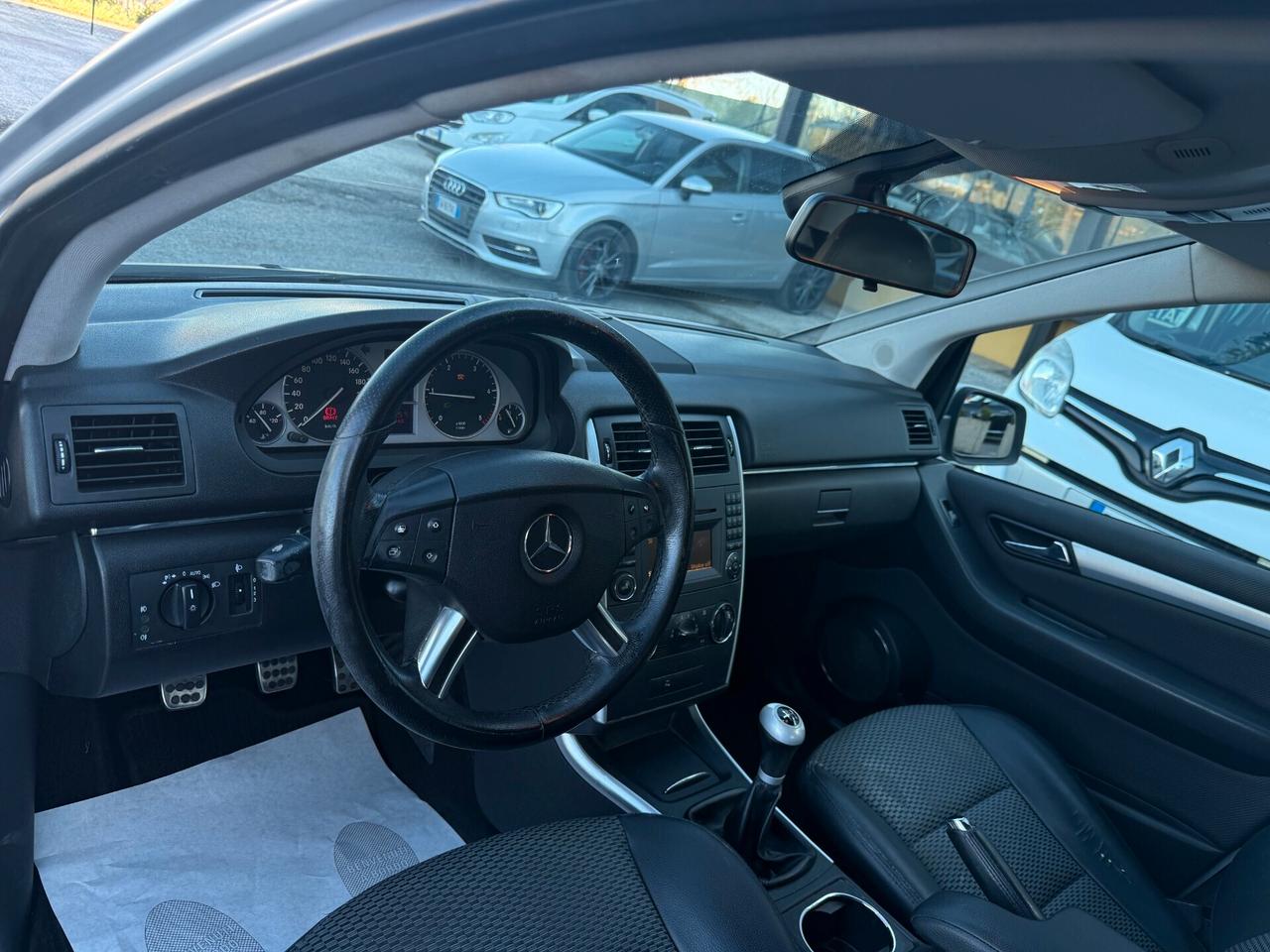 Mercedes-benz B 200 CDI Sport - POCHI KM -