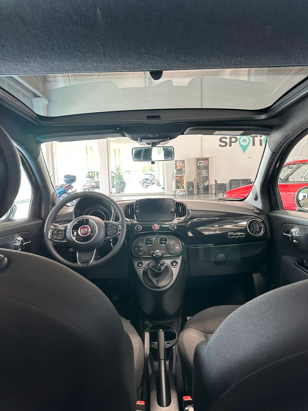 Fiat 500 1.0 hybrid DOLCEVITA 2024 km aziendale