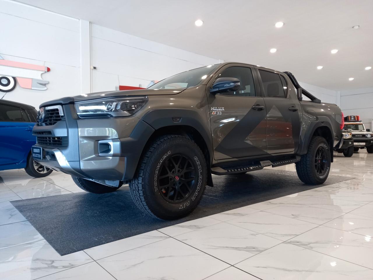 Toyota Hilux 2.8 D A/T 4WD 4 porte Double Cab Invincible