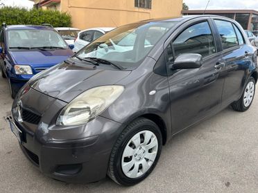 Toyota Yaris 1.0 5 porte