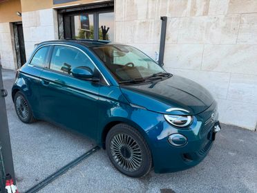 Fiat 500 500e Berlina 42 kWh Icon