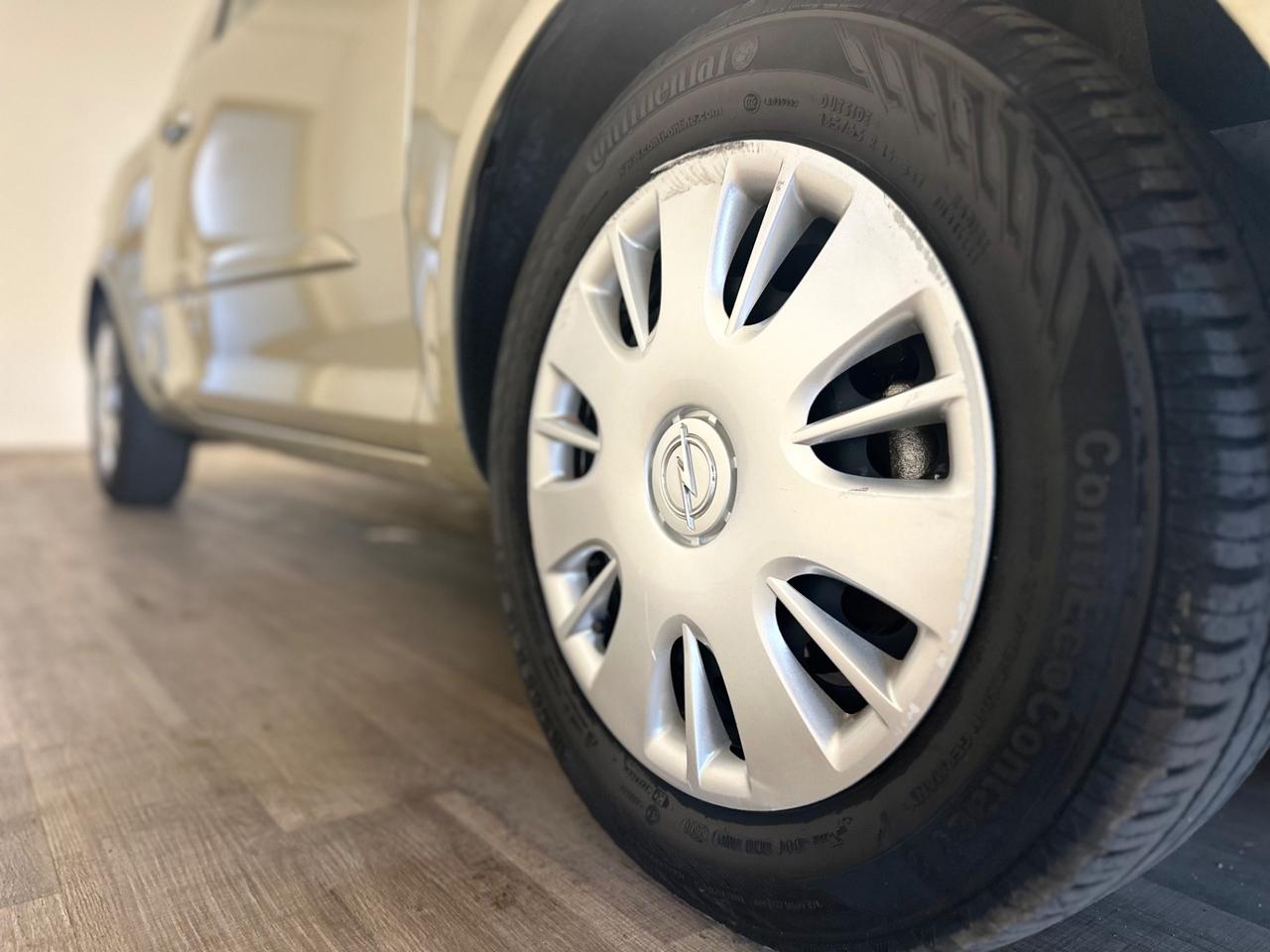 Opel Corsa 1.0 12V 3 porte Enjoy NEOPATENTATI