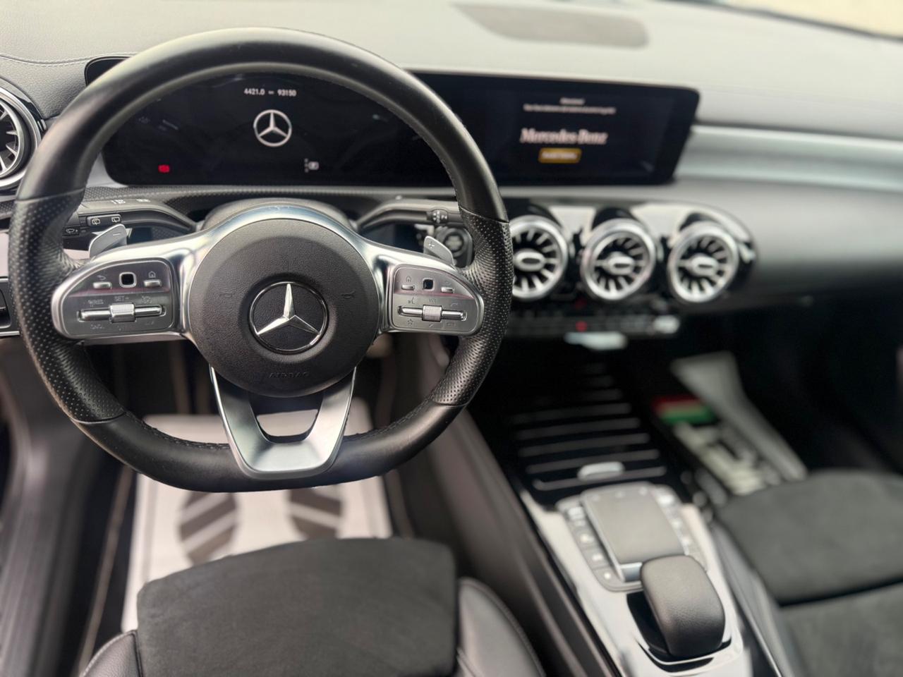 Mercedes-benz A 200 d Premium Night Edition First