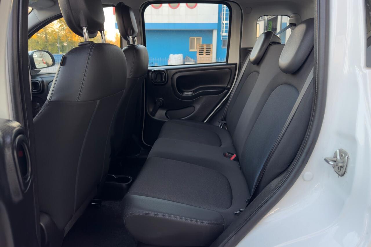 Fiat Panda CROSS 1.0 Hybrid