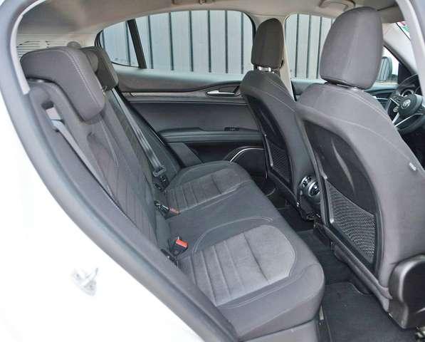 Alfa Romeo Stelvio 2.2 t Business Q4 210cv auto