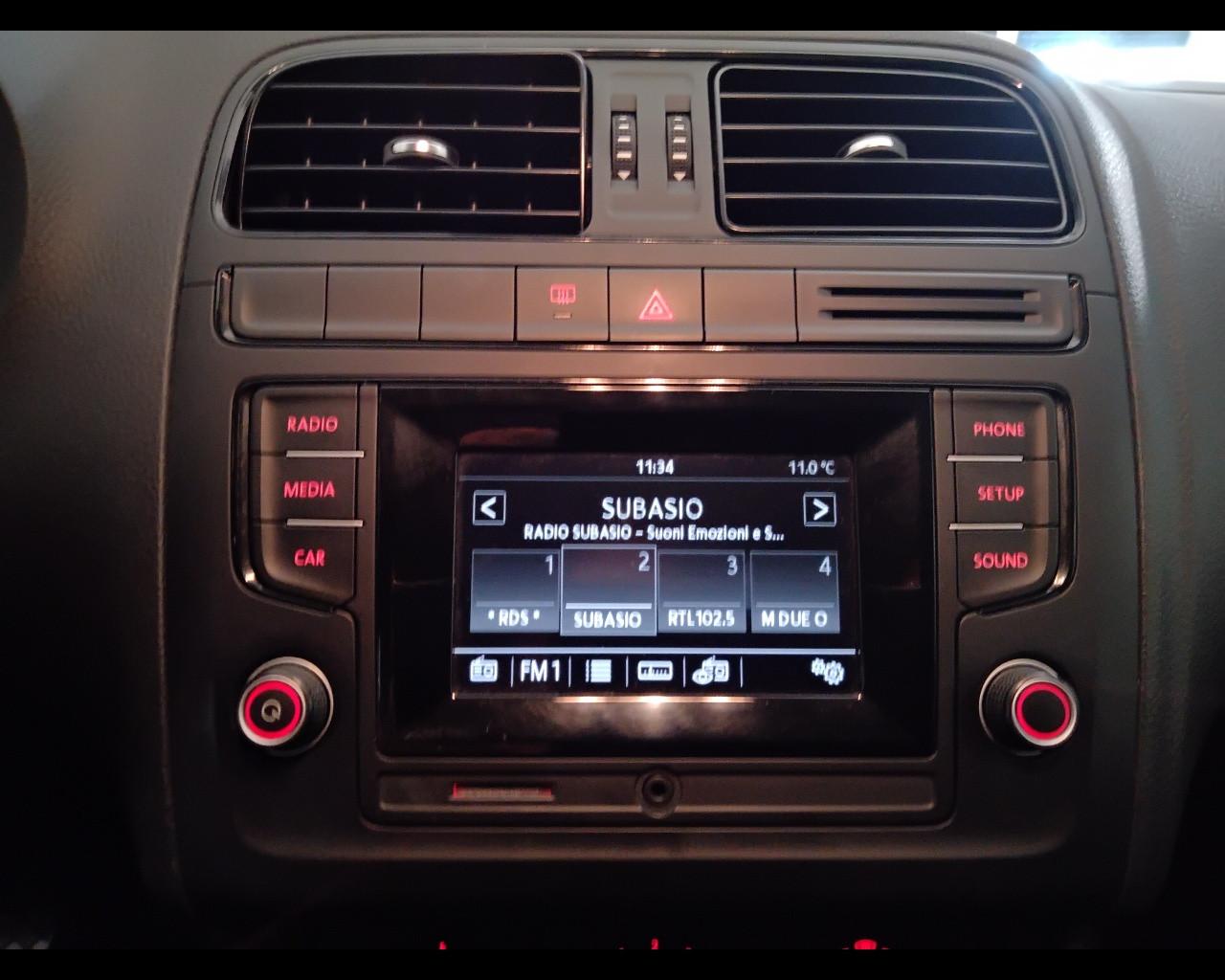 VOLKSWAGEN Polo V 2014 - Polo 5p 1.0 mpi Trendline 60cv