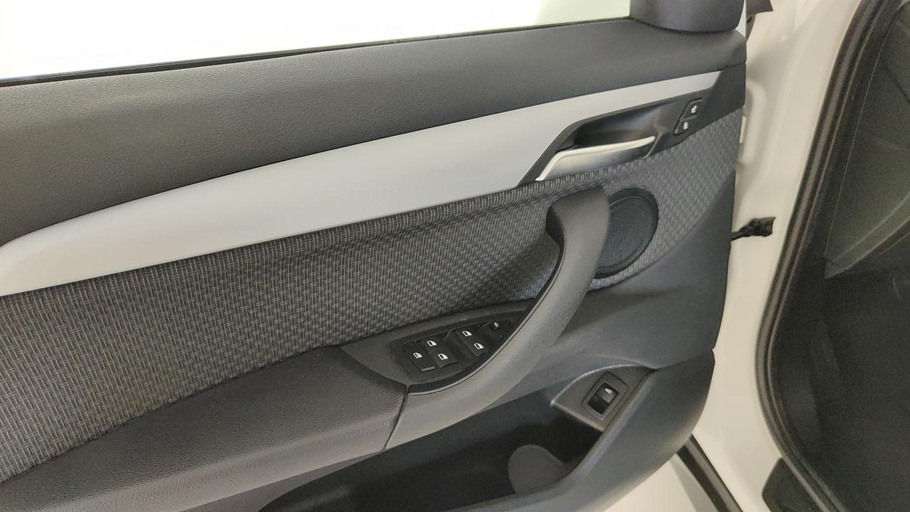BMW X1 F48 2019 - X1 sdrive18d Business Advantage auto