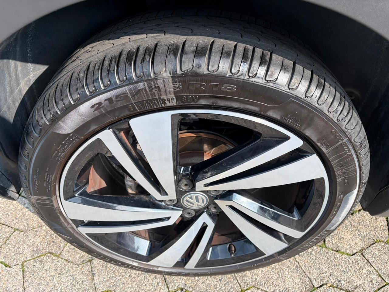 Volkswagen T-Cross 1.0 TSI 115 CV R-LINE BMT*EURO6*NEOPATENTATI