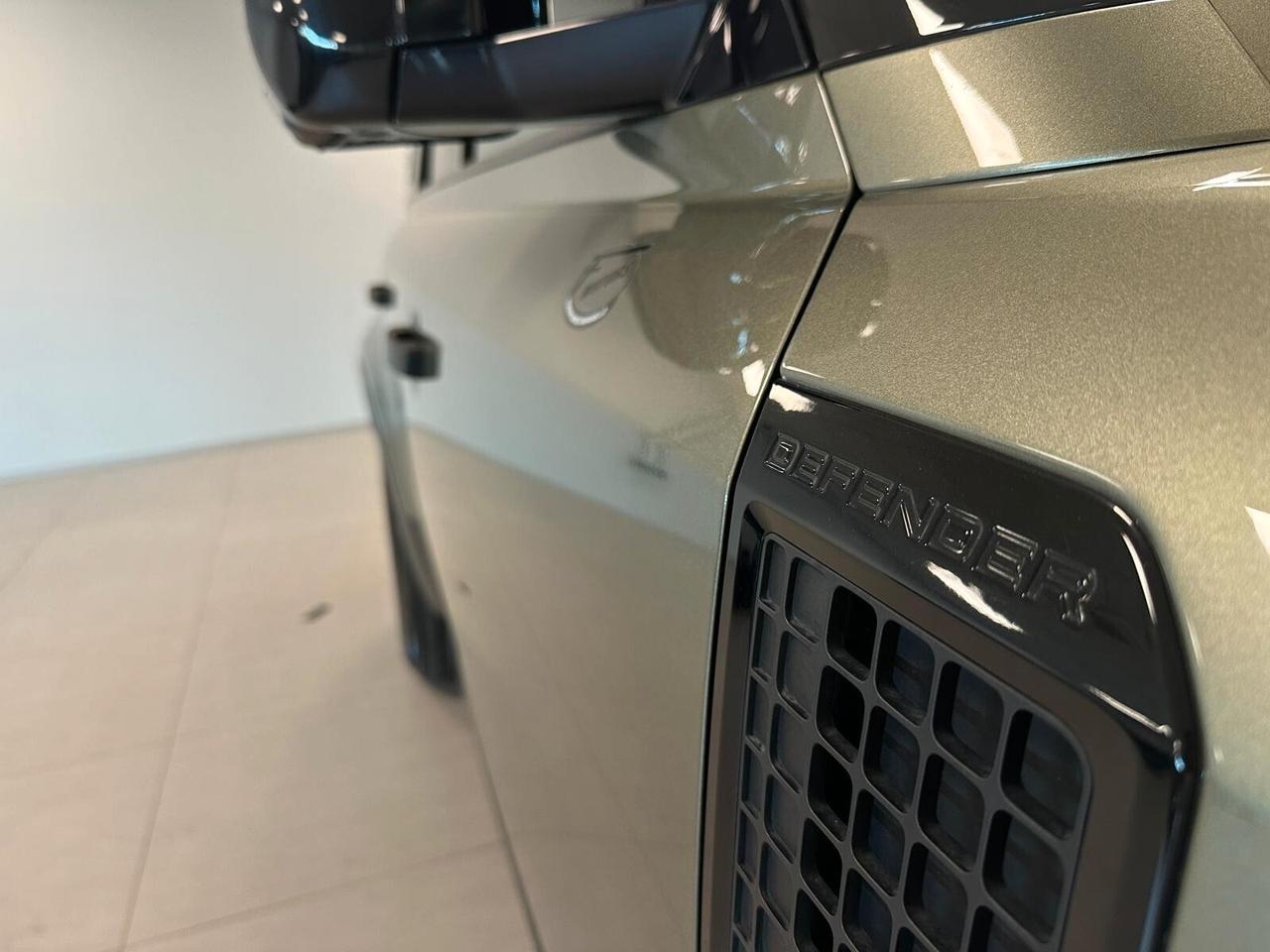 Land Rover Defender 110 3.0D I6 200 CV AWD Auto S AUTOCARRO N1