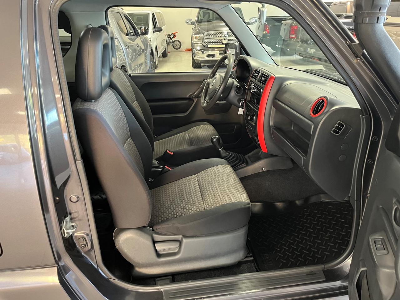 Suzuki Jimny 1.3i 16V 85cv 4WD Special