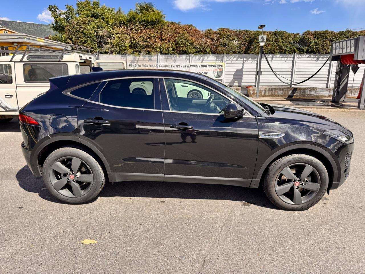 Jaguar E-Pace 2.0D 150 CV R-Dynamic SE 4x4 automatica pelle