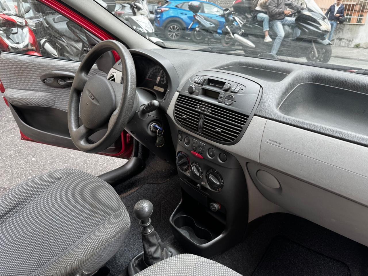 Fiat Punto 1.2i 16V cat 5 porte ELX