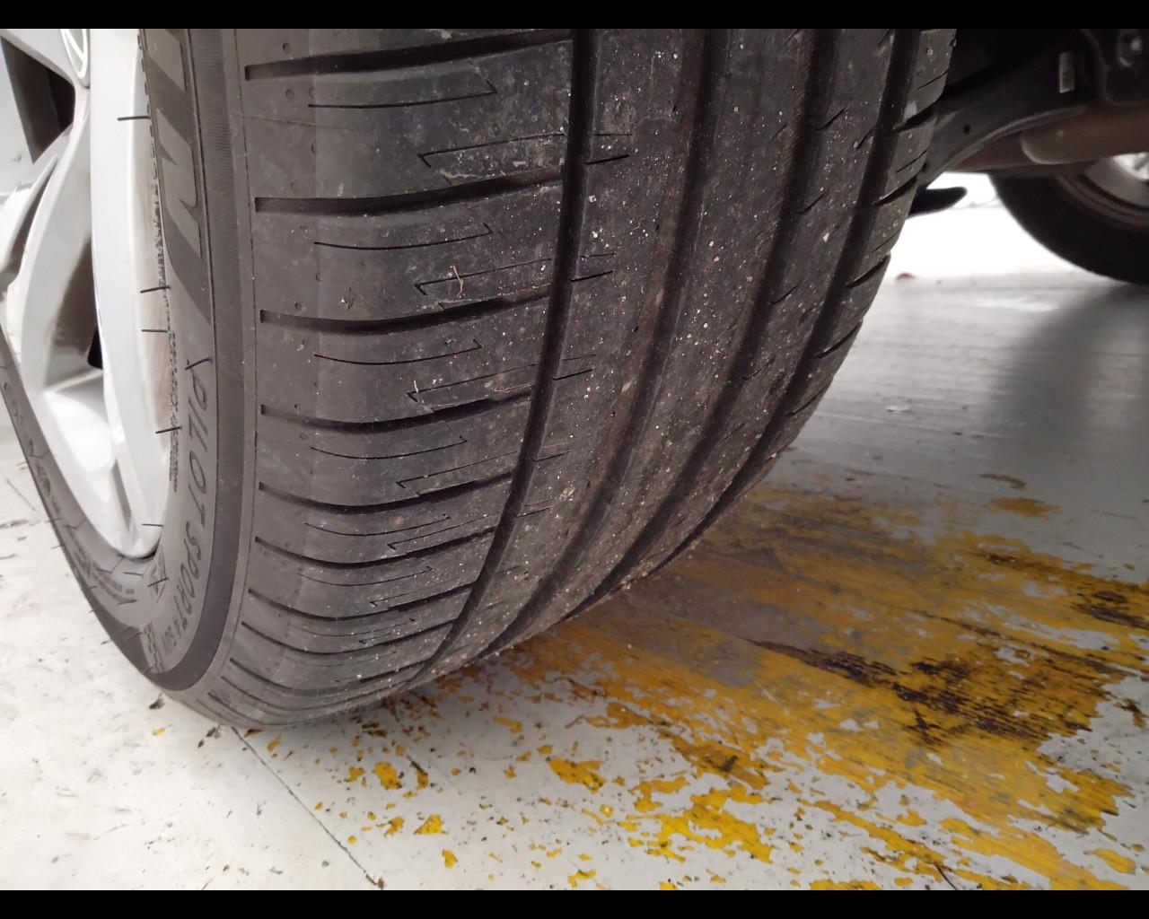 VOLKSWAGEN Tiguan II 2021 - Tiguan 2.0 tsi R-Line 4motion 190cv dsg