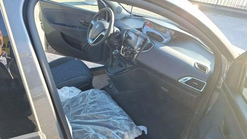 Lancia Ypsilon 1.0 firefly hybrid Gold s&s 70cv