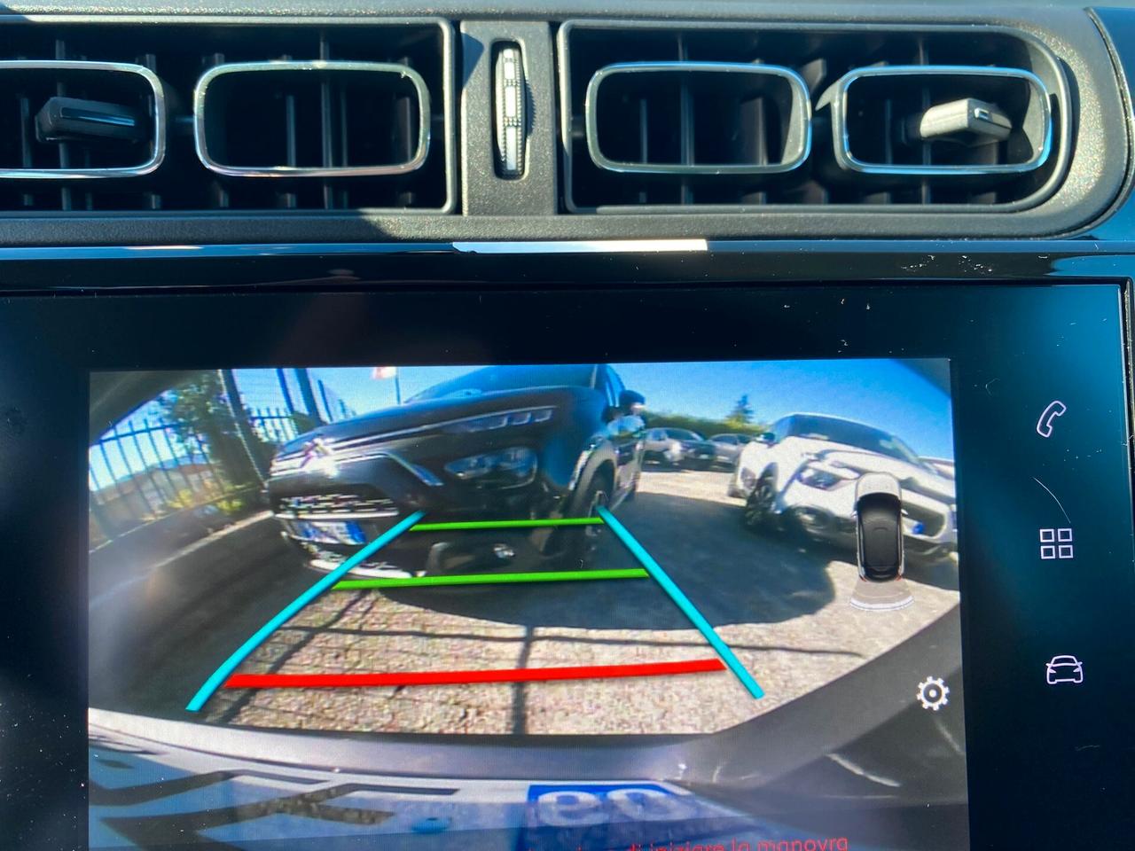 Citroen C3 PureTech 110 S&S Shine Pack Bi-Color 2023 6m