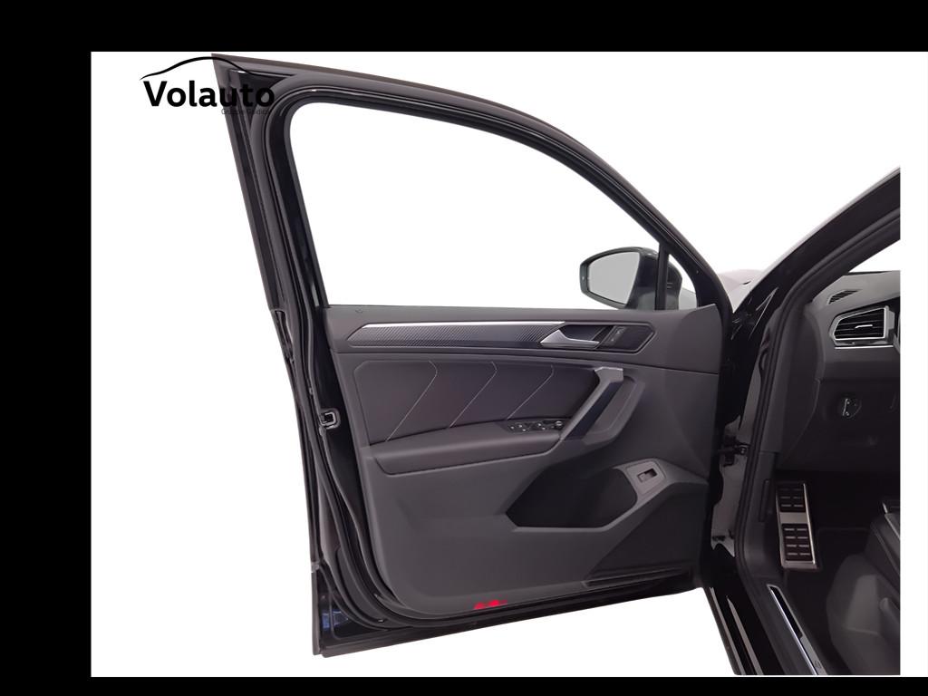 VOLKSWAGEN Tiguan II 2021 - Tiguan 1.5 tsi R-Line 150cv dsg