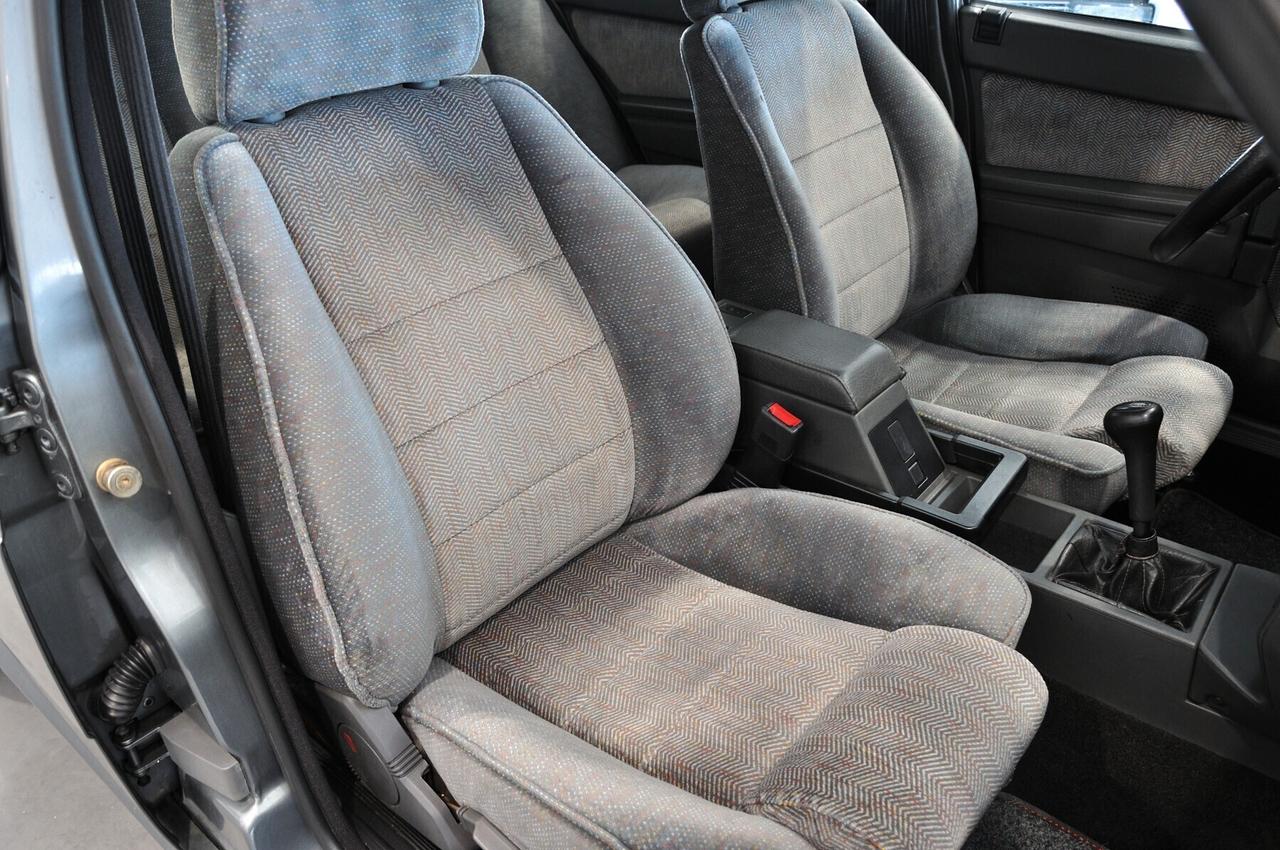 Alfa Romeo 75 2.0i Twin Spark CRS RIAR targa MI