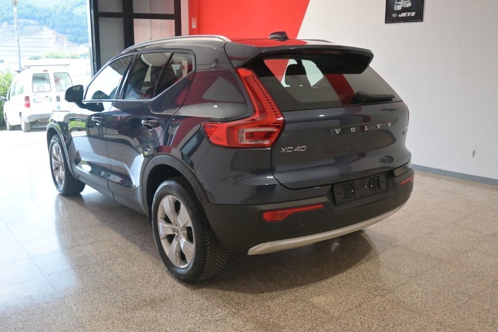 VOLVO XC40 1.5 T2 129CV 6M. MOMENTUM PRO ( FARI LED - COCKPIT - CRUISE - NAVI - MIRROR - PDC - TELECAMERA POST. )