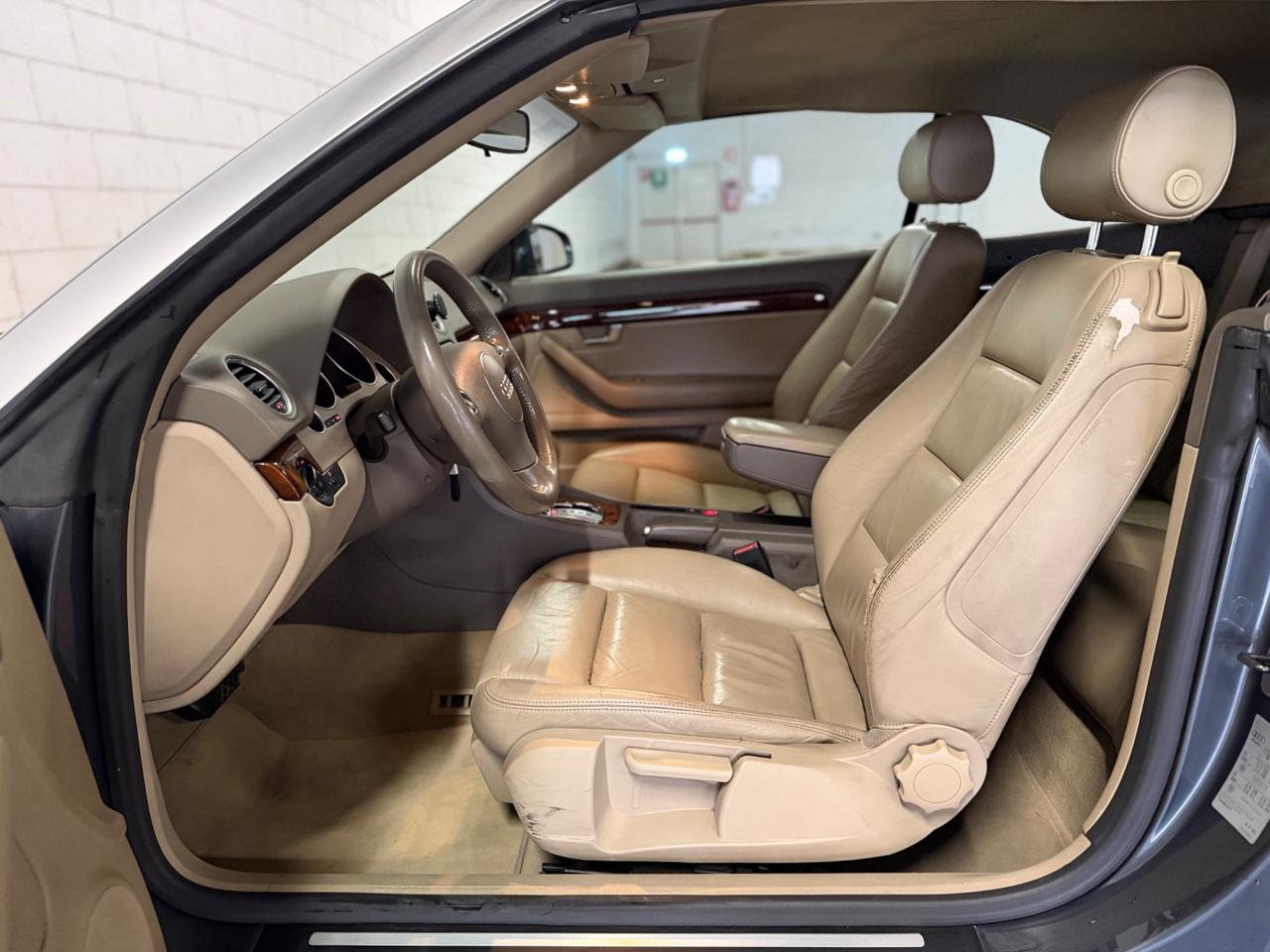 Audi A4 Cabriolet 2.5 V6 TDI cat