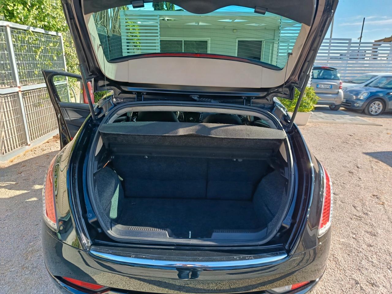 Lancia Delta 1.6 MJT DPF Gold