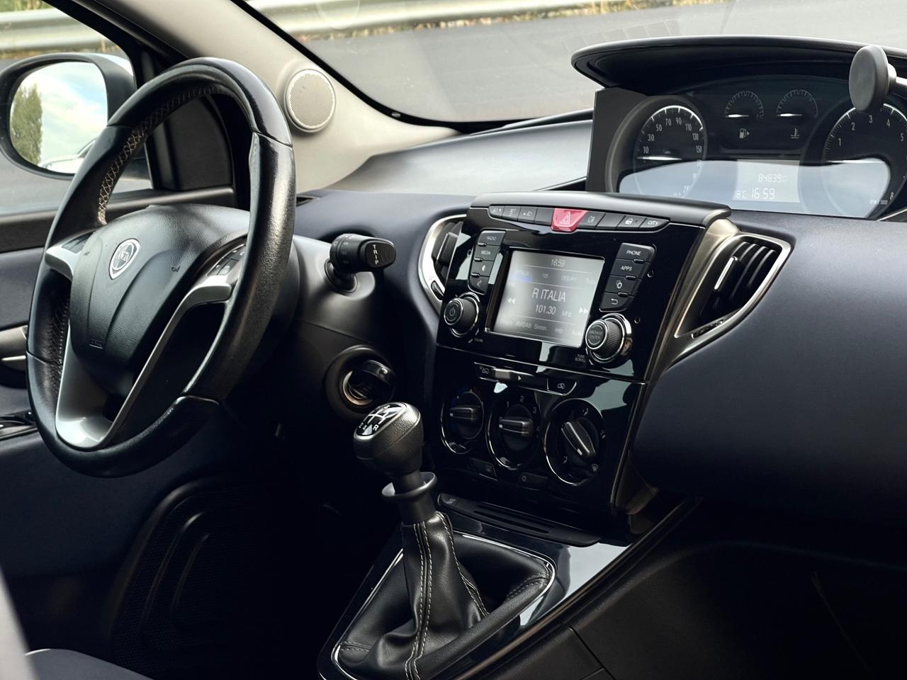 Lancia Ypsilon 1.2 69 CV 5 porte Mya
