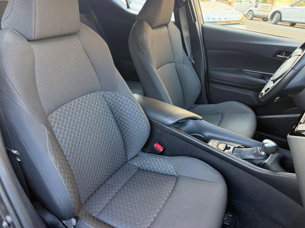 Toyota C-HR Active 1.8 HEV #11384
