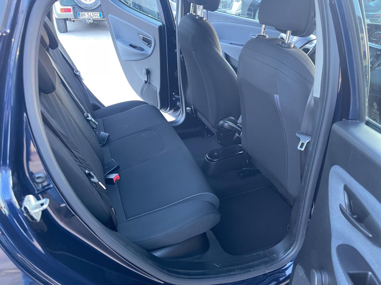 Lancia Ypsilon 1.0 FireFly 5 porte S&S Hybrid Ecochic Gold