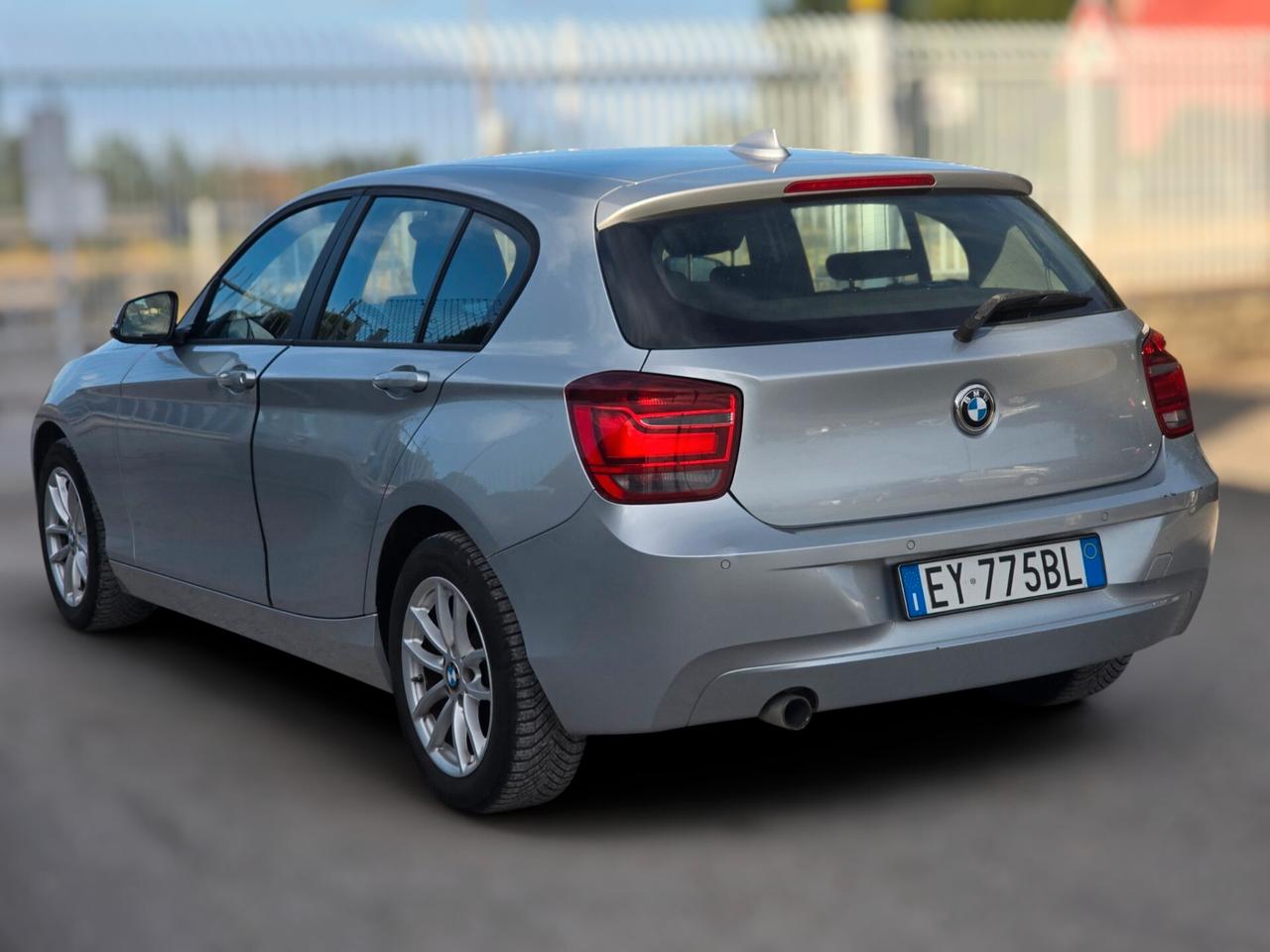 Bmw 118 118d 5p. Unique