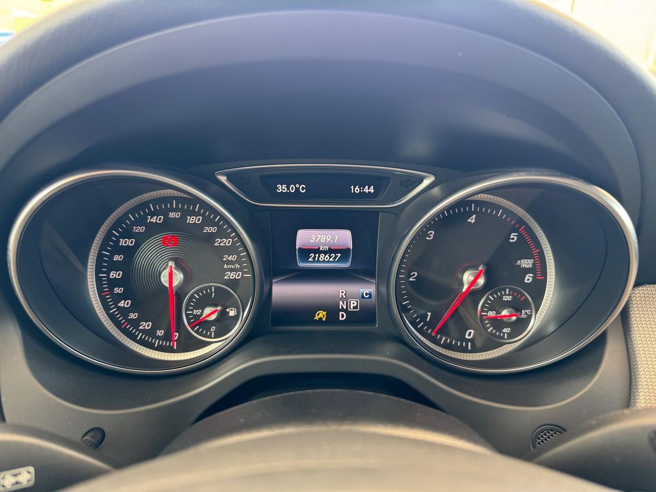 Mercedes-Benz GLA 220 Premium GLA 220 D #6418